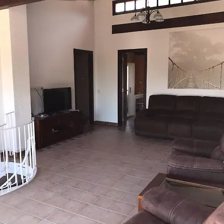 Tranquil House Perfect For Vacations