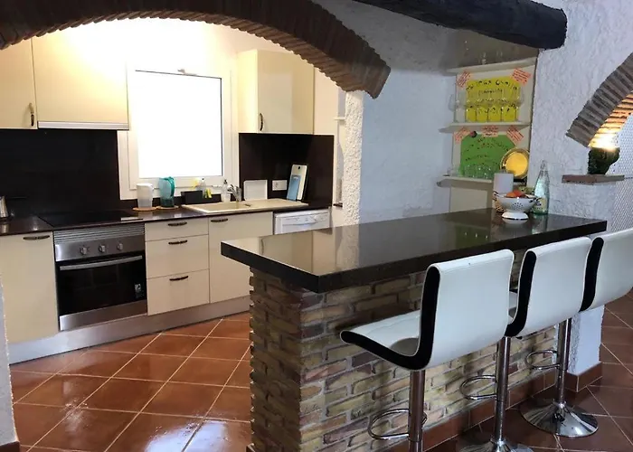 Tranquil House Perfect For Vacations *