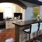 Tranquil House Perfect For Vacations *