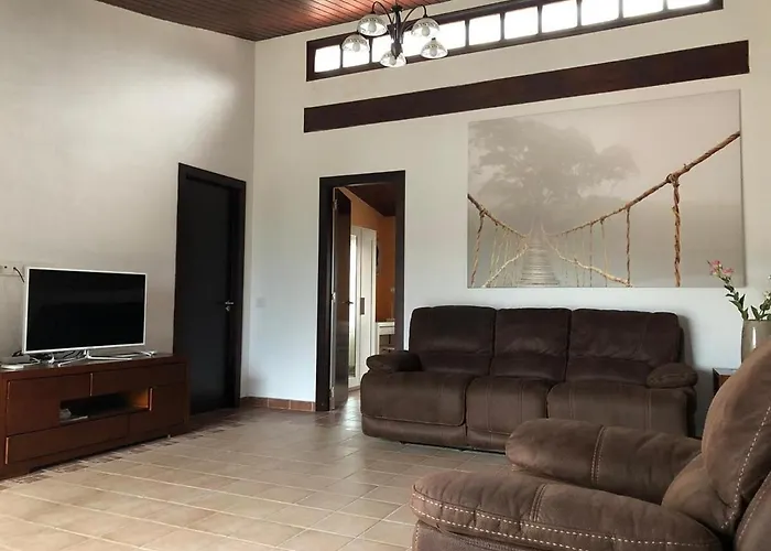 Дом отдыха Tranquil House Perfect For Vacations Платья-де-Аро