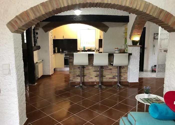 Tranquil House Perfect For Vacations * Платья-де-Аро